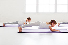 Yoga para fomentar la atención en niños y adolescentes